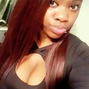 Meet your Posher, Uriella